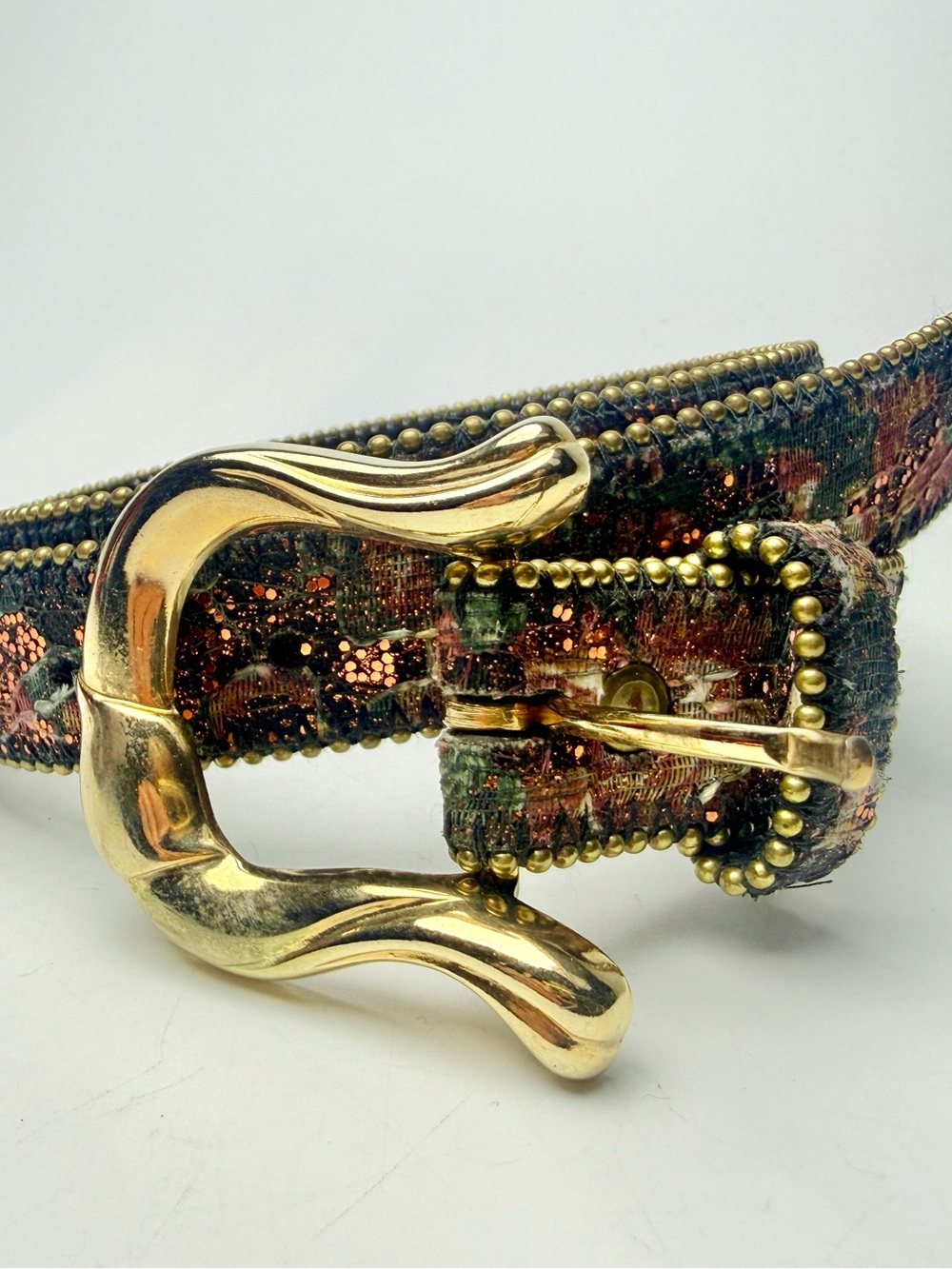 Absolutely Fresh Retro 90s Genuine Bonded Leather Belt Small Gold Buckle